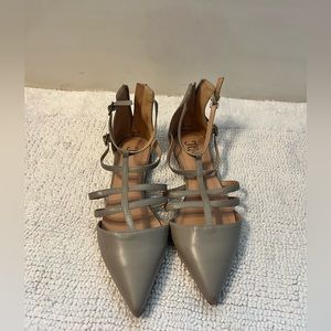 Women’s gray dress shoes